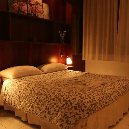 Books Beds & Breakfast Couette-café *