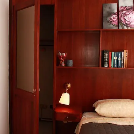 Bed and breakfast Books Beds & Breakfast