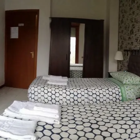 Books Beds & Breakfast Bed and breakfast